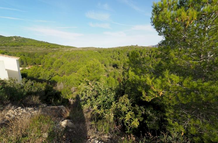 Parcela con vistas en venta en la zona de Covatelles, Jávea.