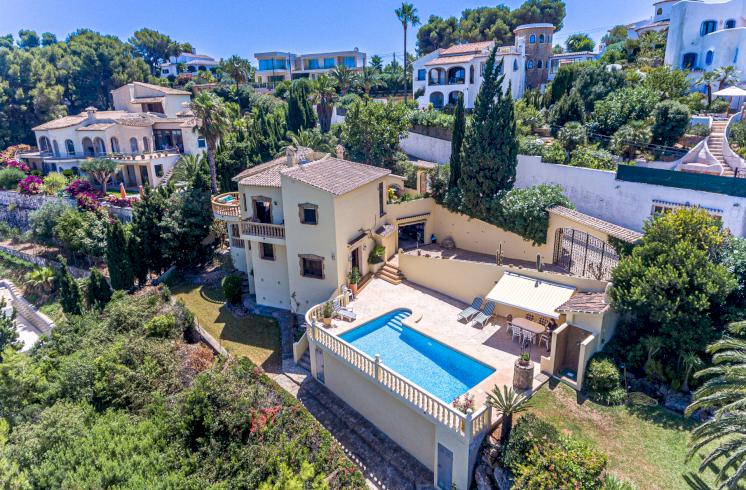 Encantadora propiedad con vistas en Jávea.