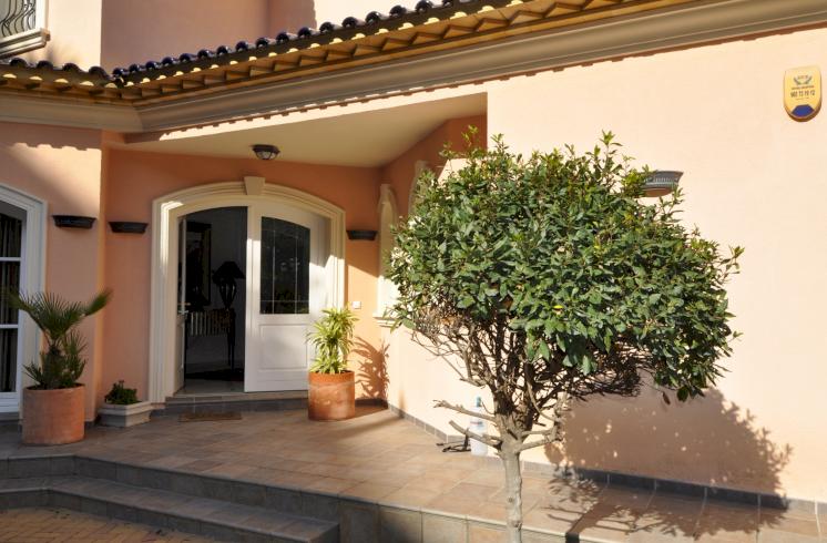 Villa de lujo en venta en La Sella Golf, Dénia.