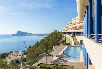 Apartamento de lujo en venta en Altea (Alicante) con vistas al mar Mediterráneo