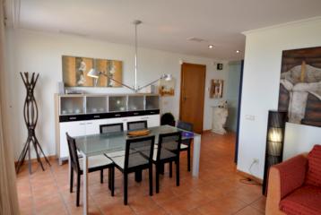 Apartamento en primera línea de playa en Oliva a la venta.