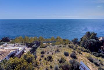 Extensa parcela con vistas excelentes en un lugar privilegiado de Jávea.