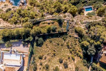 Extensa parcela con vistas excelentes en un lugar privilegiado de Jávea.