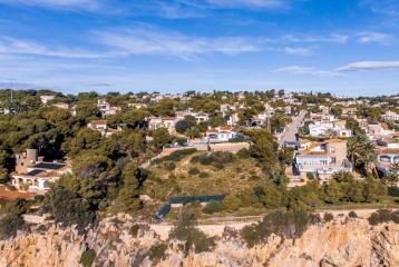 Extensa parcela con vistas excelentes en un lugar privilegiado de Jávea.