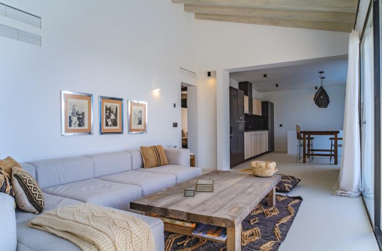 Villa de estilo ibicenco con fantásticas abiertas en Balcón al Mar, Jávea