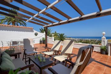 Villa en Montgó - Denia con espectaculares vistas al mar y al puerto.