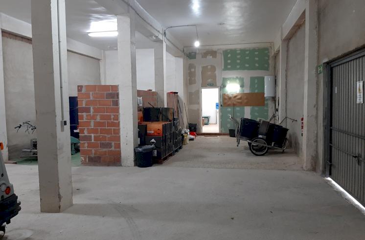 Amplio local comercial de 174 m2 en rentabilidad ubicado en la  zona del Arenal de Jávea.