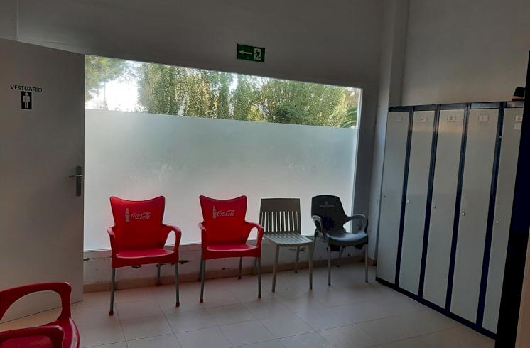 Amplio local comercial de 174 m2 en rentabilidad ubicado en la  zona del Arenal de Jávea.