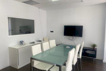 Oficina ubicada en el centro Comercial Arenal de Jávea.