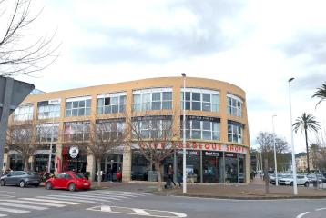 Oficina ubicada en el centro Comercial Arenal de Jávea.