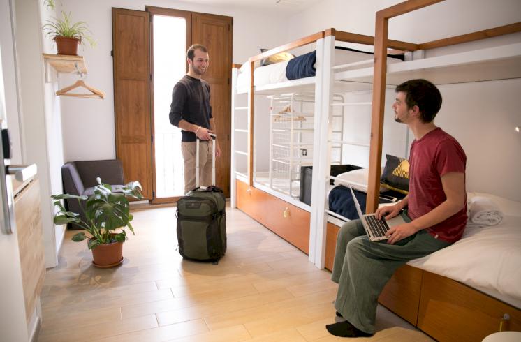 Amplia casa destinada a hostel en el centro de Jávea, Alicante