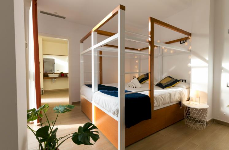 Amplia casa destinada a hostel en el centro de Jávea, Alicante