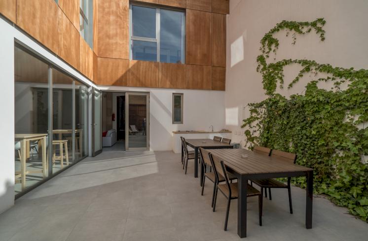 Amplia casa destinada a hostel en el centro de Jávea, Alicante