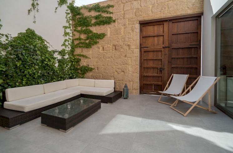 Amplia casa destinada a hostel en el centro de Jávea, Alicante