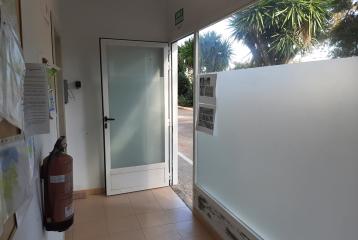 Amplio local comercial de 174 m2 en rentabilidad ubicado en la  zona del Arenal de Jávea.