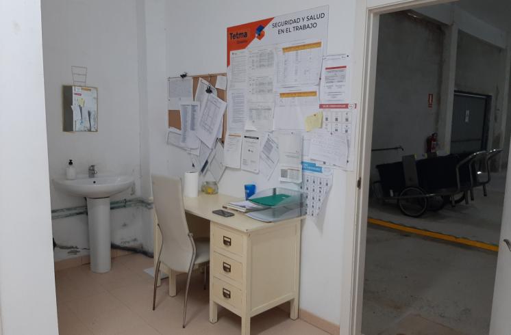 Amplio local comercial de 174 m2 en rentabilidad ubicado en la  zona del Arenal de Jávea.